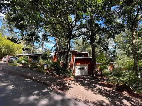 4910 Mahalo Drive Eugene OR 97405