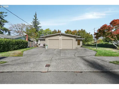 16125 SE Lincoln Street Portland OR 97233