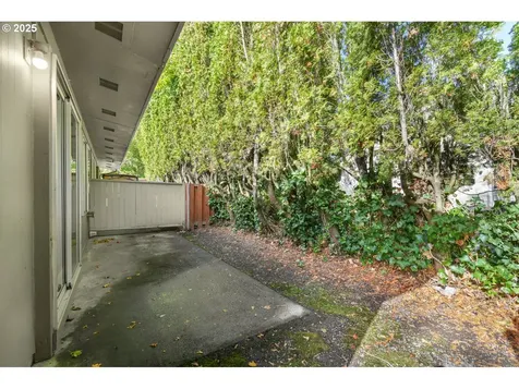 16125 SE Lincoln Street Portland OR 97233