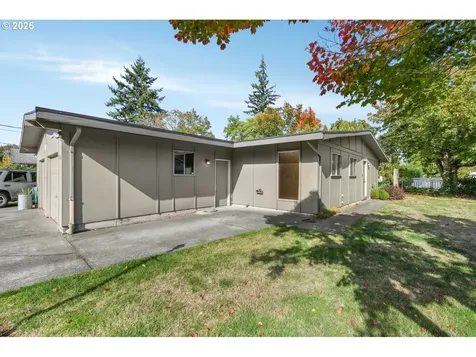 16125 SE Lincoln Street Portland OR 97233