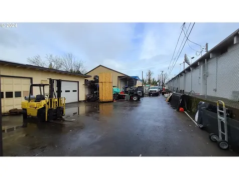 446 Mcclaine Street Silverton OR 97381