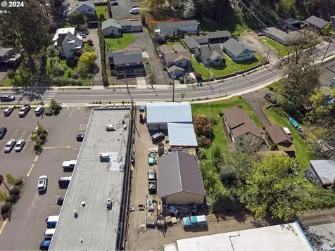 446 Mcclaine Street Silverton OR 97381