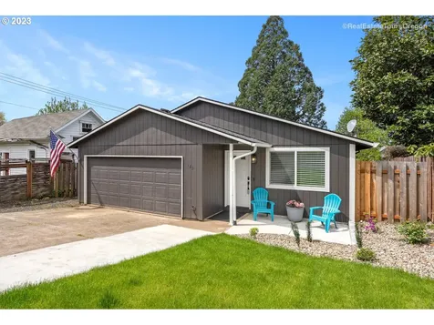 125 Ne Pierce Street Estacada OR 97023