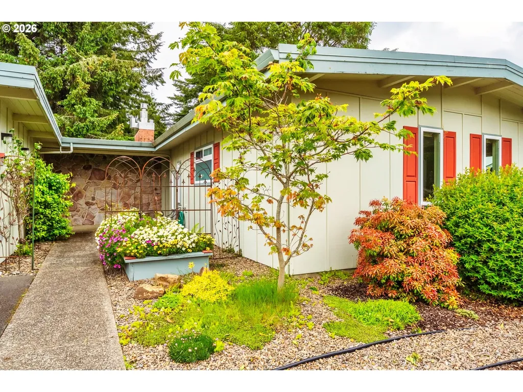 3027 NE 32nd Drive Lincoln City OR 97367