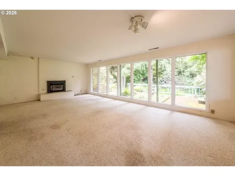 3027 NE 32nd Drive Lincoln City OR 97367