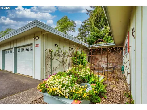 3027 NE 32nd Drive Lincoln City OR 97367