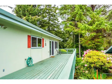 3027 NE 32nd Drive Lincoln City OR 97367
