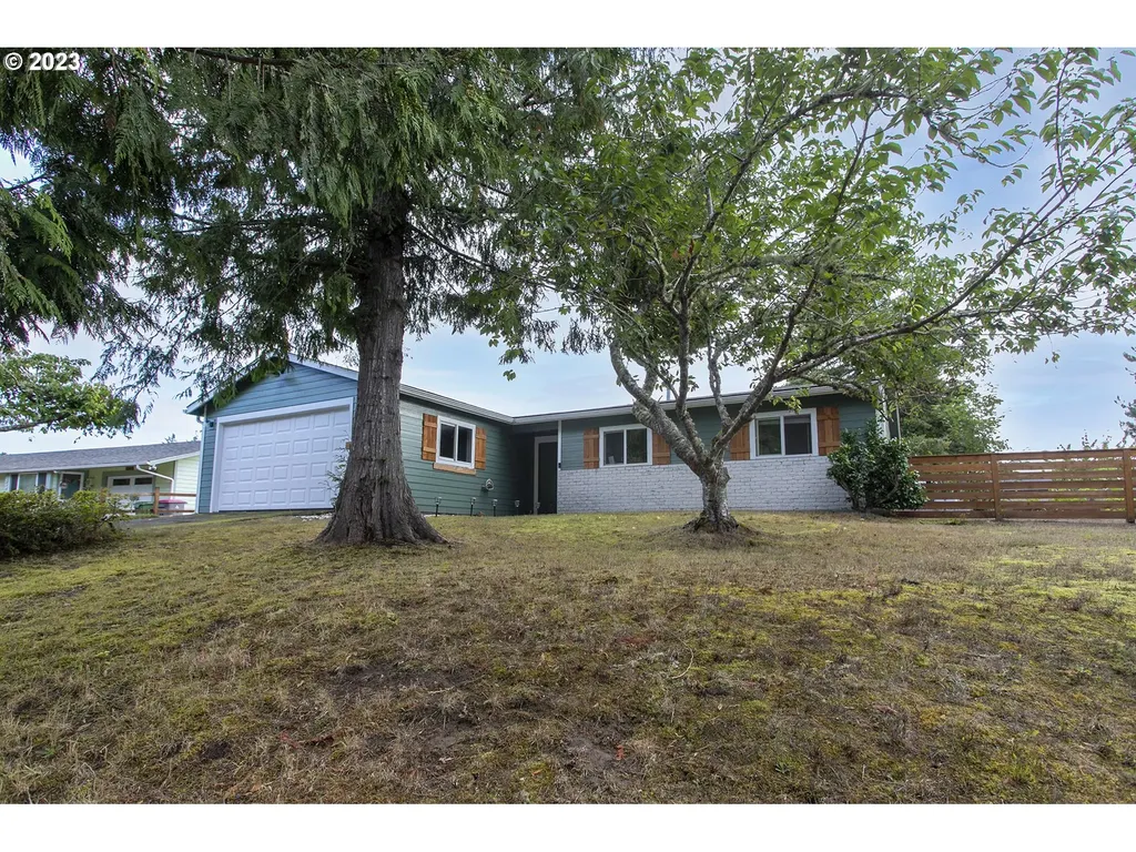 870 Russell Drive Hammond OR 97121