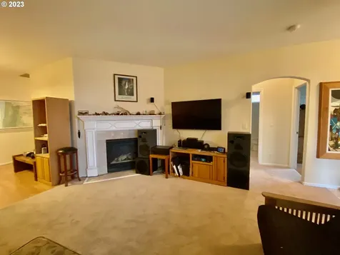 1350 Napa Valley Lane Eugene OR 97404