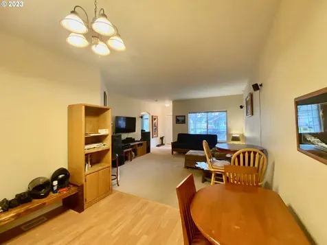 1350 Napa Valley Lane Eugene OR 97404