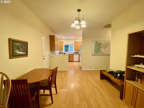1350 Napa Valley Lane Eugene OR 97404