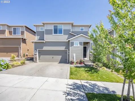 1225 W 15th Avenue La Center WA 98629