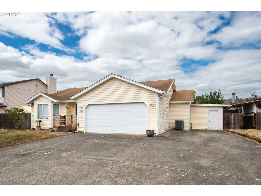 1955 Whitetail Lane Woodland WA 98674
