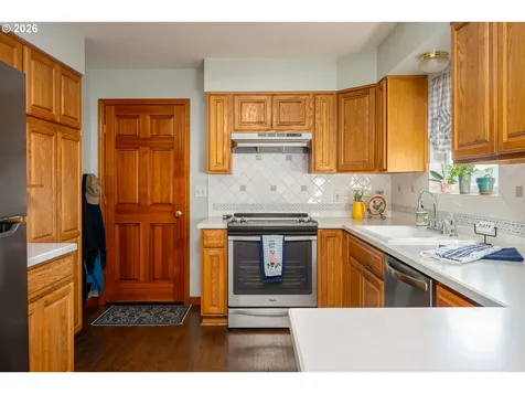 9800 SW Hillsboro Highway Hillsboro OR 97123