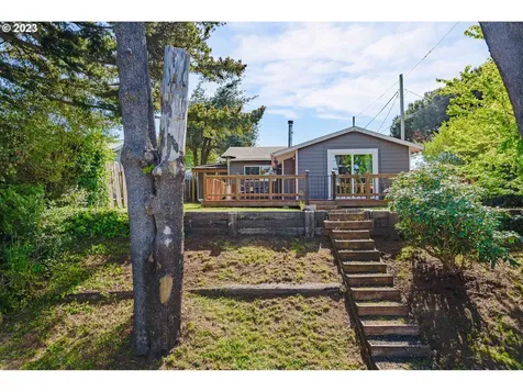 2833 Sherman Avenue North Bend OR 97459