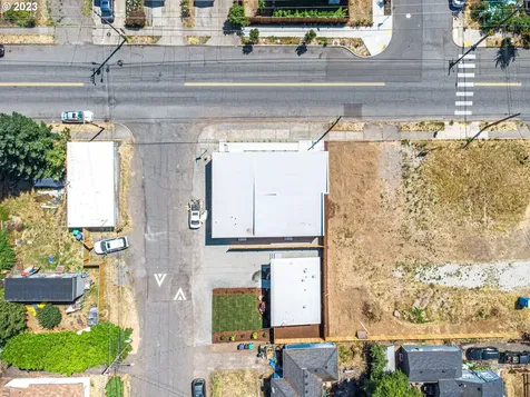 8001 Se 72nd Avenue Portland OR 97206