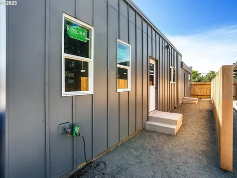 8001 Se 72nd Avenue Portland OR 97206