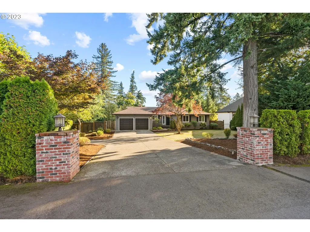 13052 Knaus Road Lake Oswego OR 97034