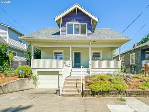 721 Ne Roselawn Street Portland OR 97211