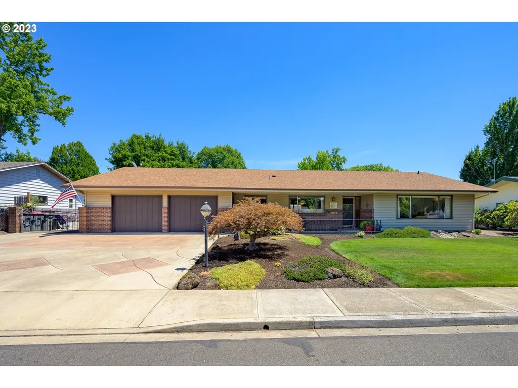 1930 Nw Michelbook Lane Mcminnville OR 97128