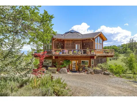 2560 N Valley View Road Ashland OR 97520