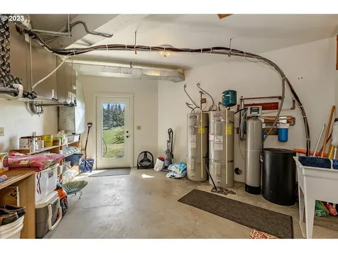 2560 N Valley View Road Ashland OR 97520