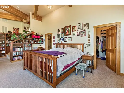 2560 N Valley View Road Ashland OR 97520