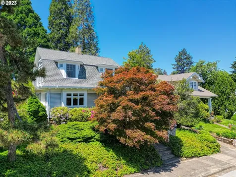 2058 Olive Street Eugene OR 97405