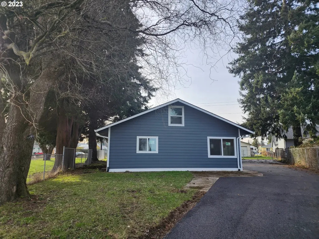 307 Oregon Way Longview WA 98632