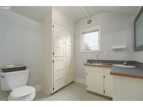 1872 Willamette Street Eugene OR 97401