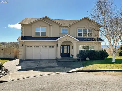 785 S Savoy Court Roseburg OR 97471