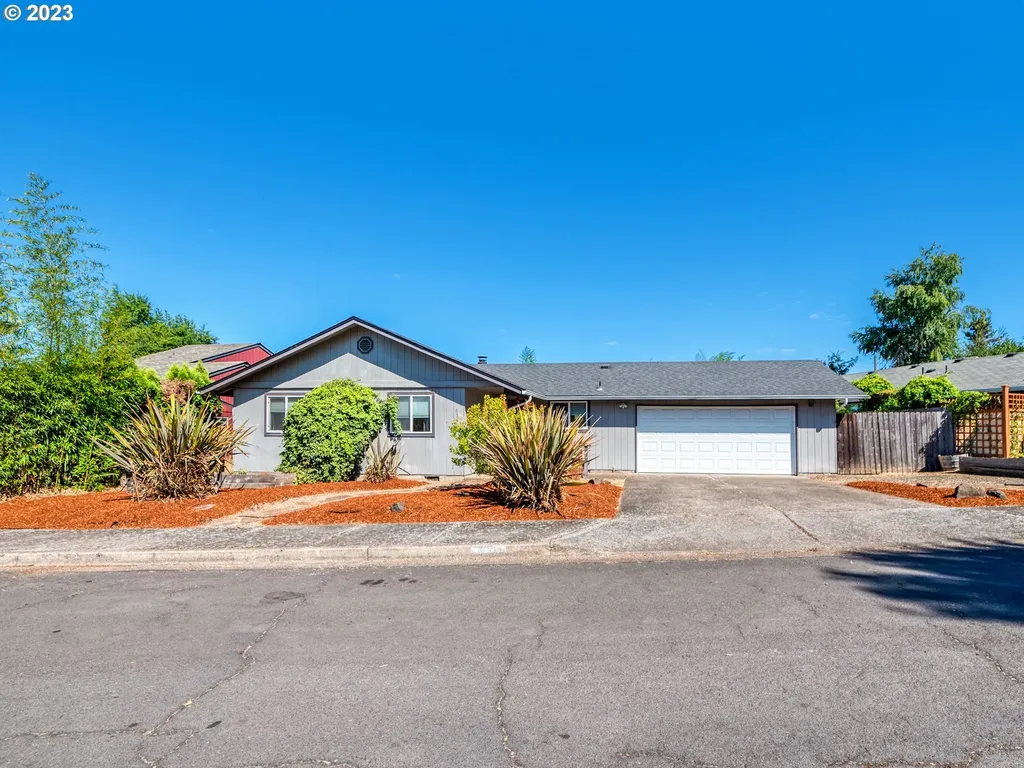 636 Island Street Springfield OR 97477