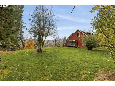 1824 NE Waterfront Street Newberg OR 97132