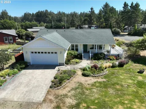 19402 N Place Long Beach WA 98631