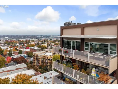 2323 SW Park Place Portland OR 97205