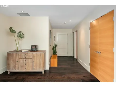 2323 SW Park Place Portland OR 97205
