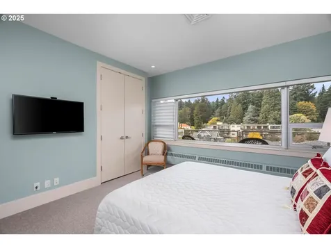 2323 SW Park Place Portland OR 97205