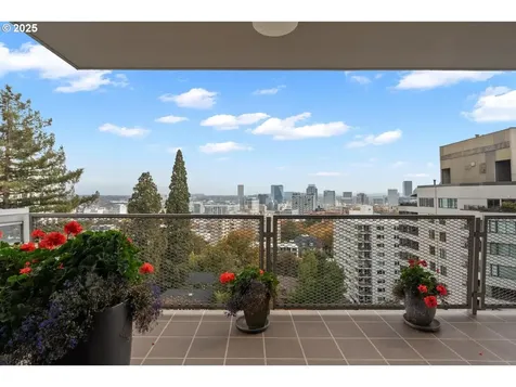 2323 SW Park Place Portland OR 97205