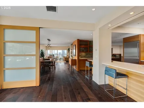 2323 SW Park Place Portland OR 97205