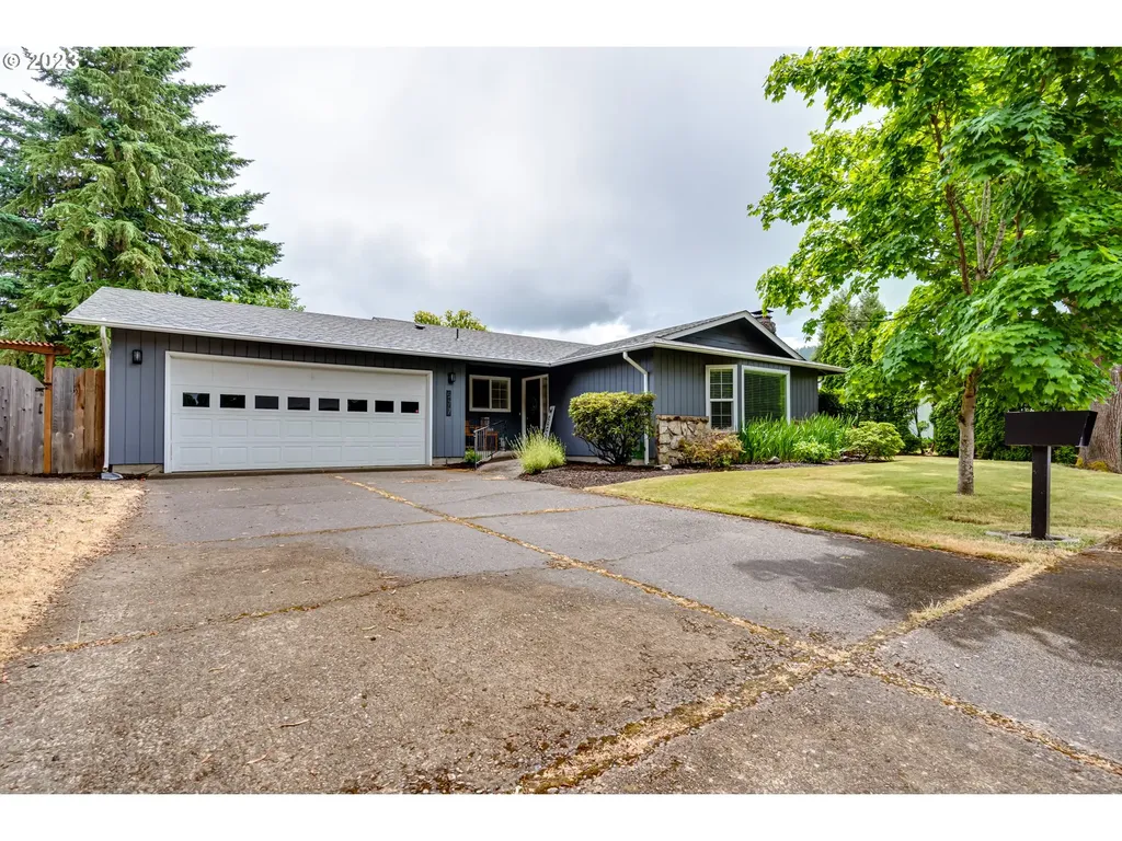 577 70th Street Springfield OR 97478