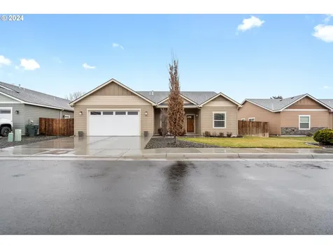 926 Sw Coyote Drive Hermiston OR 97838