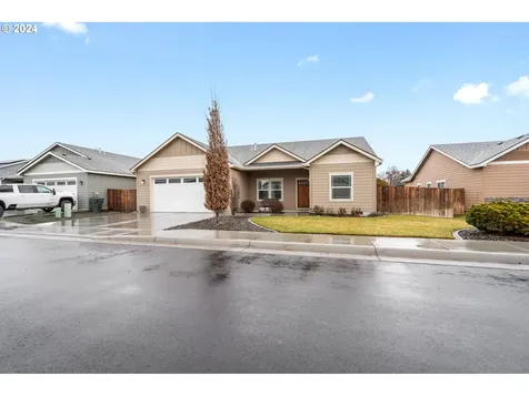 926 Sw Coyote Drive Hermiston OR 97838
