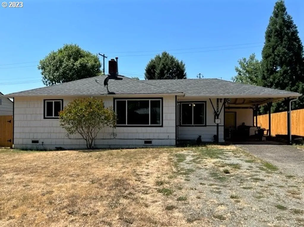 3042 Ne Vine Street Roseburg OR 97470