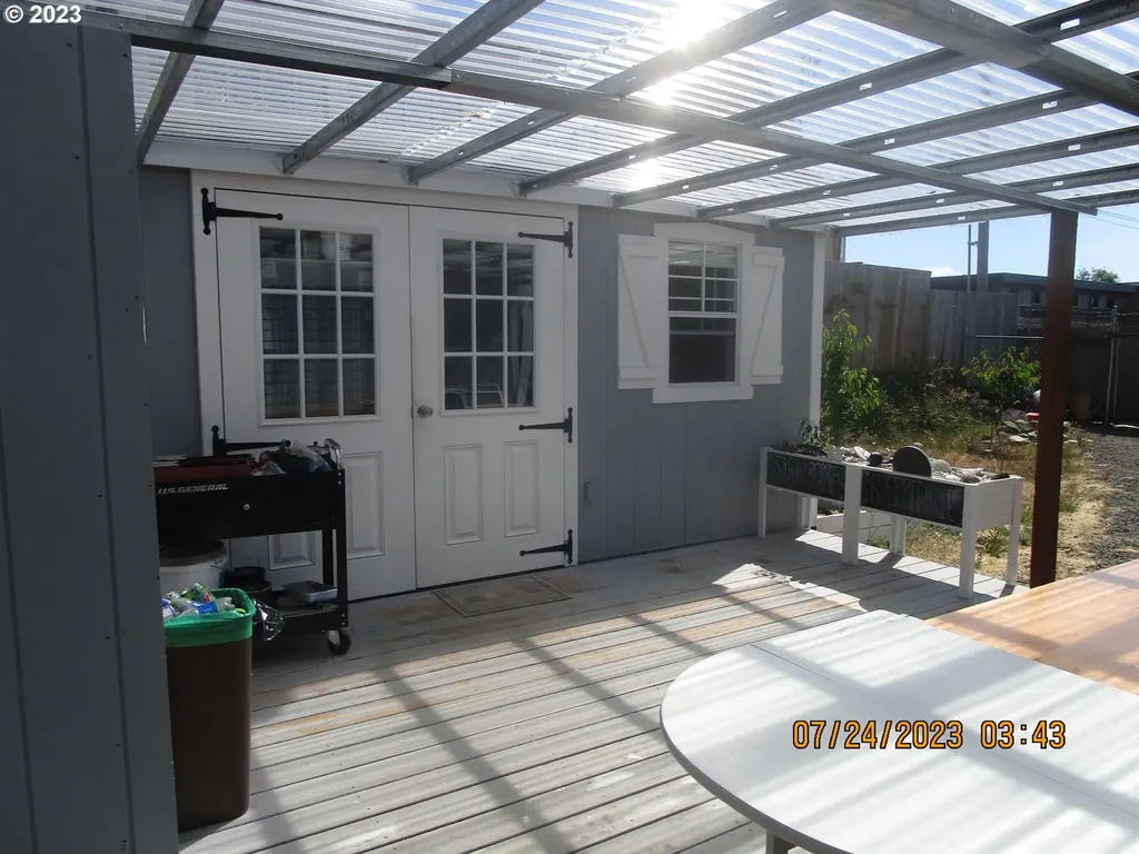 380 N Adams Street Coquille OR 97423