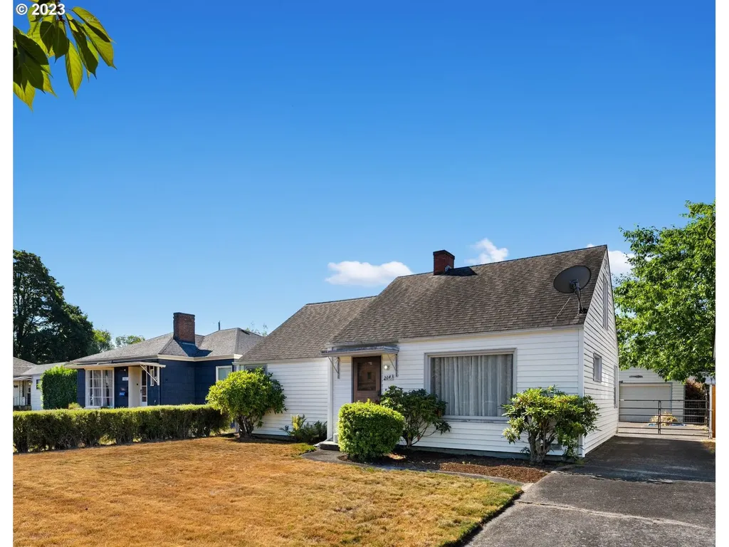 2643 Ocean Beach Highway Longview WA 98632