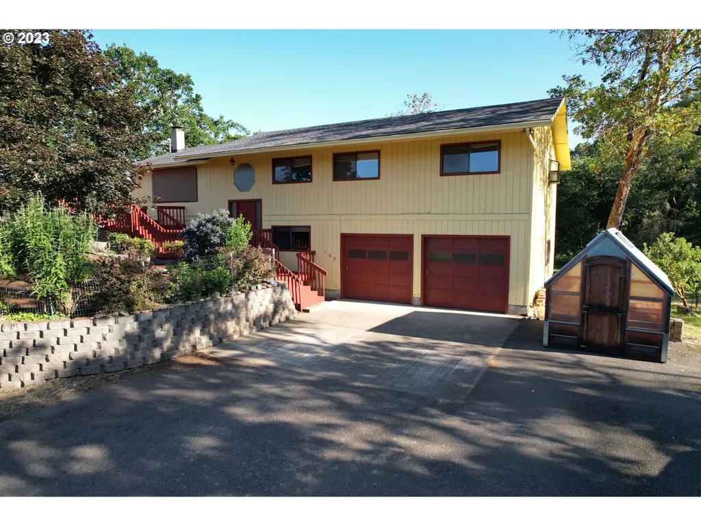 162 Estacata Place Roseburg OR 97471