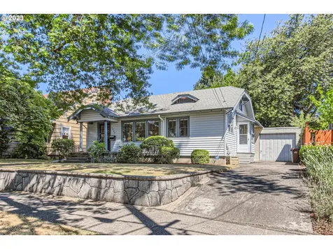 1927 N Willamette Boulevard Portland OR 97217
