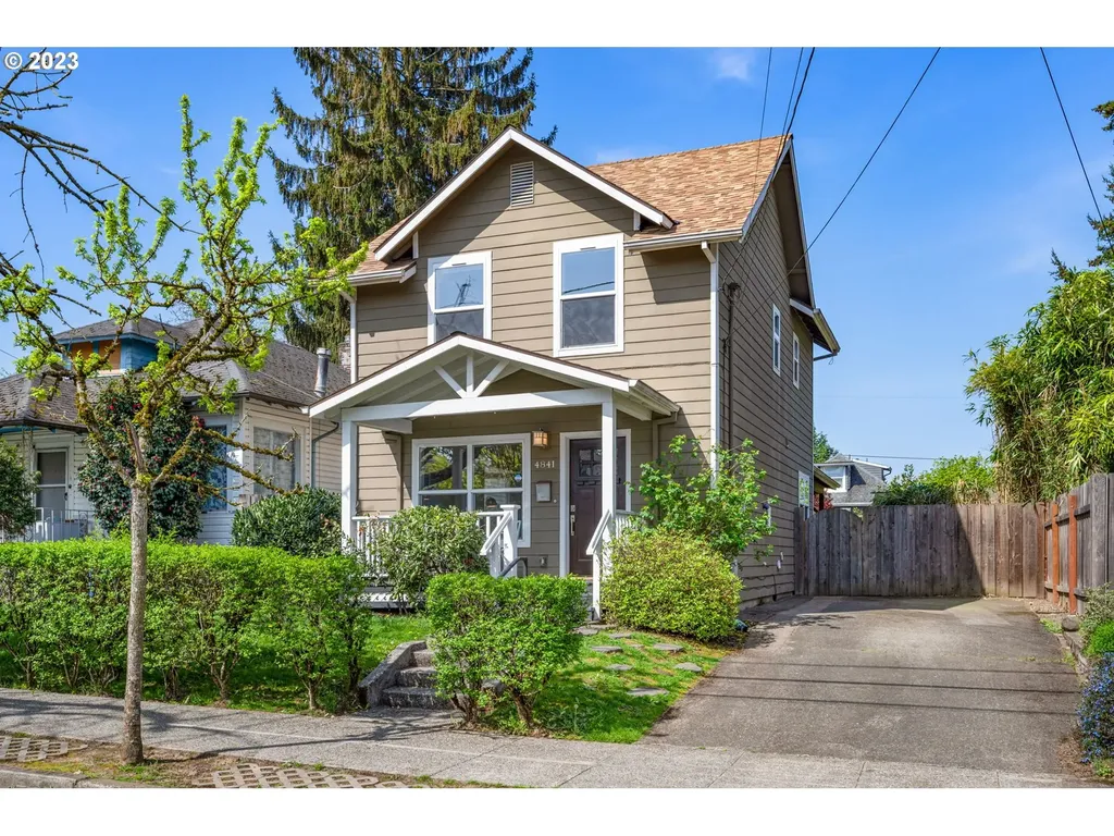 4841 Ne 12th Avenue Portland OR 97211