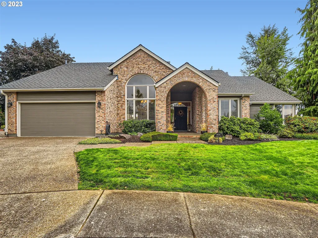 19720 Suncrest Drive West Linn OR 97068