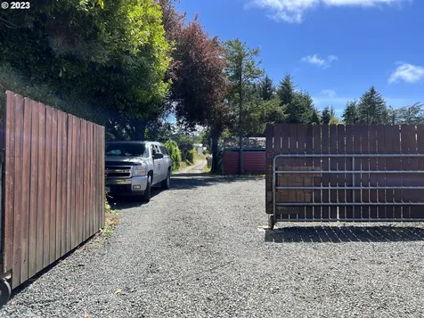 649 S Wall Street Coos Bay OR 97420